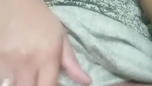 Zarif gece elbiseli Hintli güzellik - yavaş azdırma ve yoğun solo oyun - yüz yok - 4k ultra hd