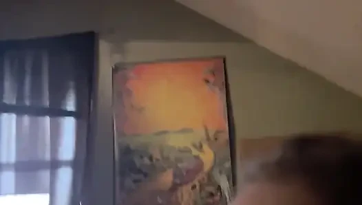 Sürtük üvey kız kardeş yarağımı emmeyi seviyor!!