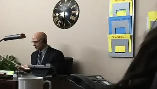 Büyük memeler iş başında - Johnny üstte sikiştiği için Jessica'dan nefret ediyor
