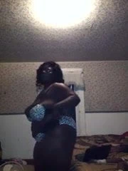 Seksi götlü iri güzel kadın