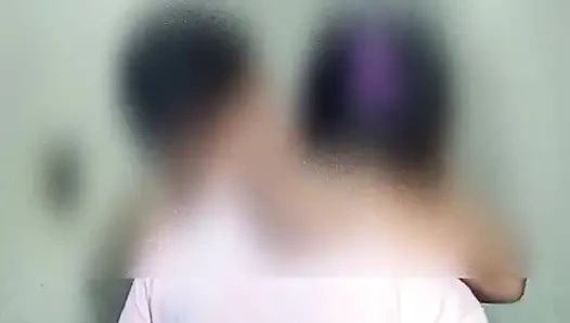 Üvey kız kardeşimin büyük göğüsleri ve meme ucuyla oynuyorum net nepal sesi bölüm 1