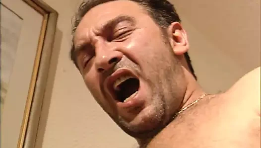 Seksi biseksüel herkesi azgın yapar! (tam film)