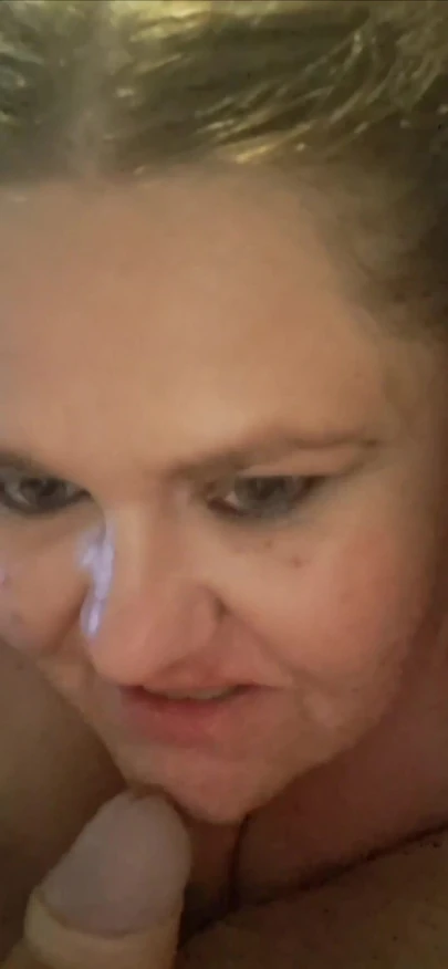 Обязательный для просмотра момент от "Шаловливая падчерица получает домой из школы"