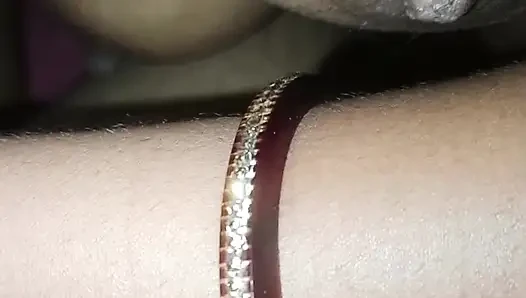 Desi bhabhi ko land munh mein dekhkar chut faadi