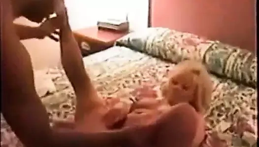 Aldatılan anneanne milf bbc delme ona göt korkak temizler yukarı kıç