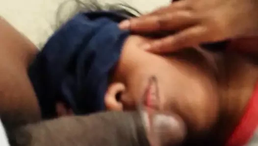 Başlıktaki bileklik