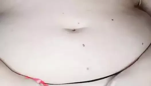 Kasıksız külot yakın çekim amcık oyunu