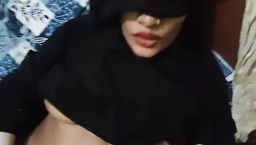 Burqa Müslüman kız arkadaşım o kadar ateşli ki suyunuzu gördüğünüzde yıkayacaksınız! Şimdiye kadarki en güçlü video