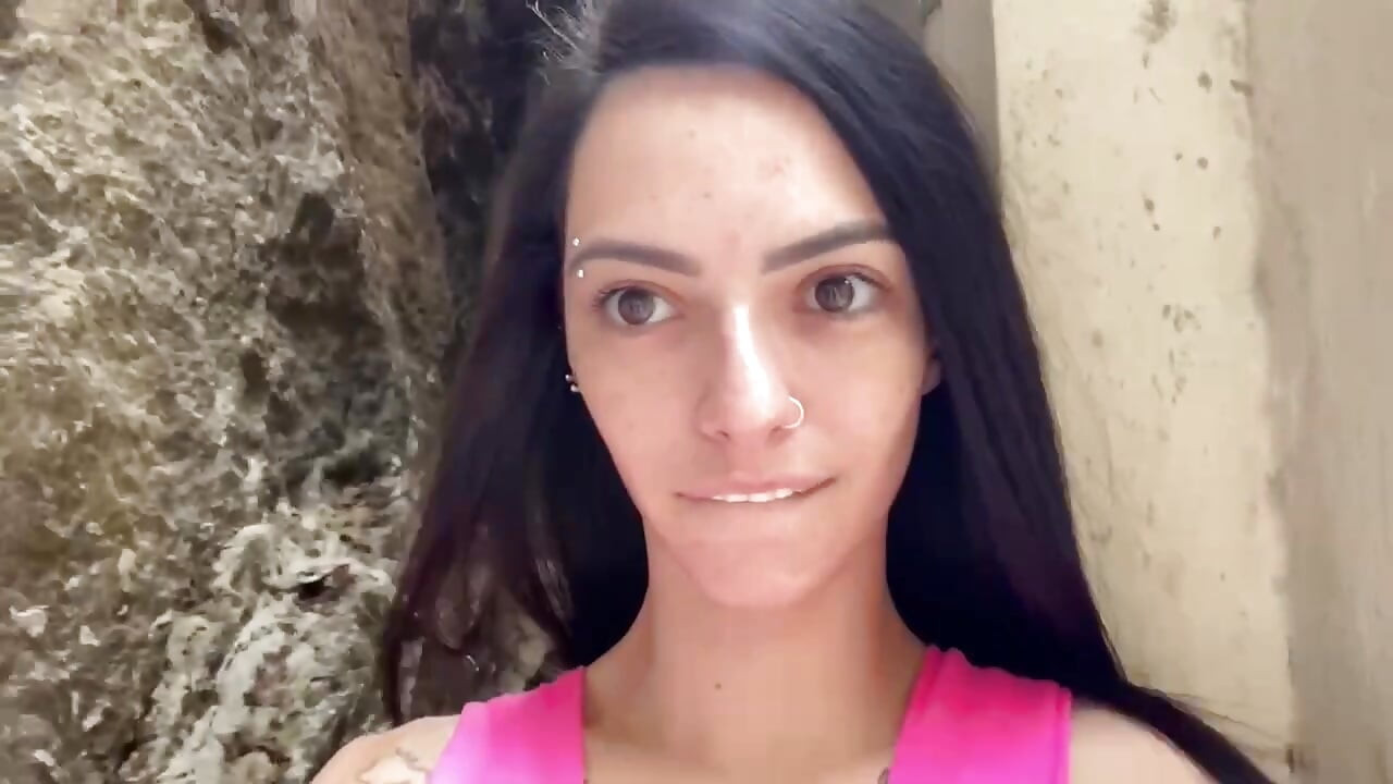 RJ'ye gittim, vajinamı vermek istedim ama kimse gelmedi