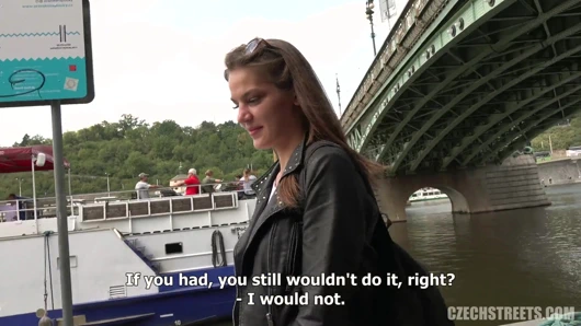 Çek sokakları - şimdiye kadarki en ürperen kız