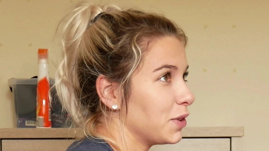 Em dâu bị bắt quả tang thủ dâm