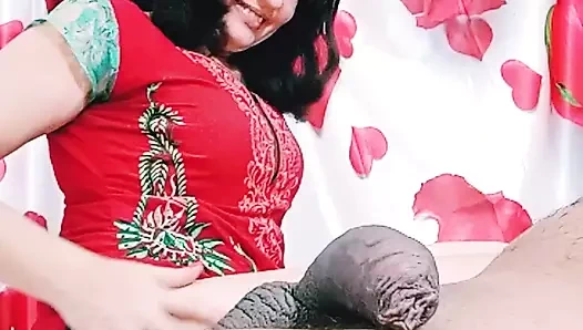 Mükemmel sevimli kız büyük zenci yarağıyla eğleniyor