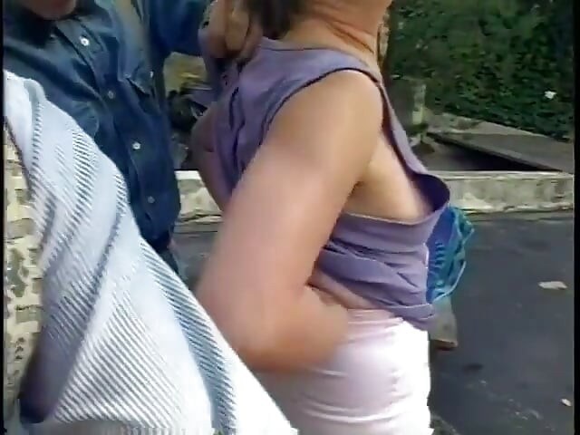 Sokak fahişeleri rastgele adamlarla çılgınca sikişiyor