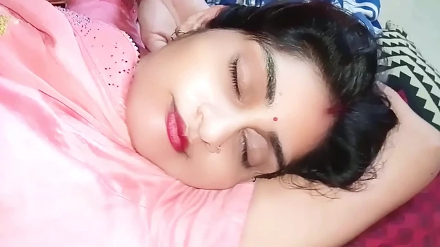 Newly married couples make sex relation in midnight, desi bhabhi sex video in hindi voice