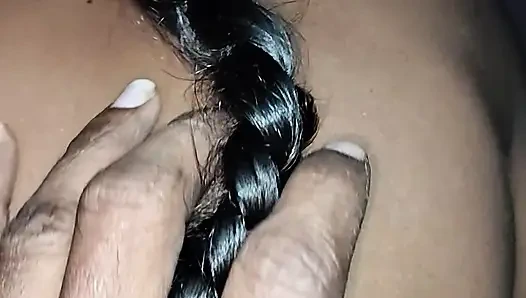 Üvey erkek kardeş evde evli üvey kız kardeşiyle eğleniyor