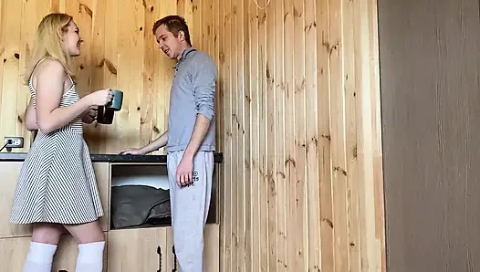 Ateşli sarışın aldatılan kocasını en iyi arkadaşıyla aldatıyor