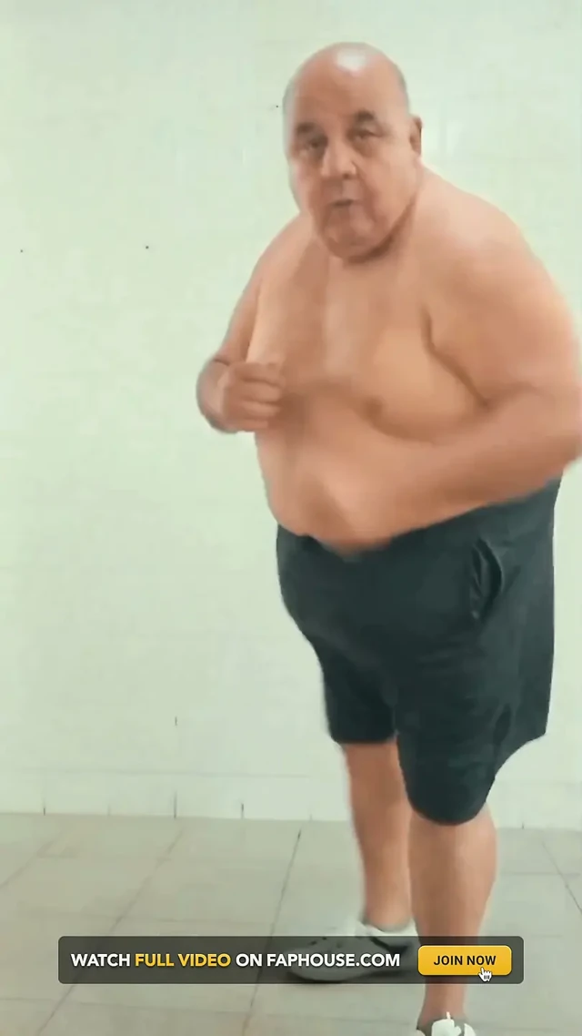 Bubba Güreşi'nin tam önünde duruyorsunuz!