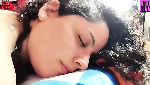 Üvey kız kardeşim beni izlerken buldu ve dölümü aldı babyluna939