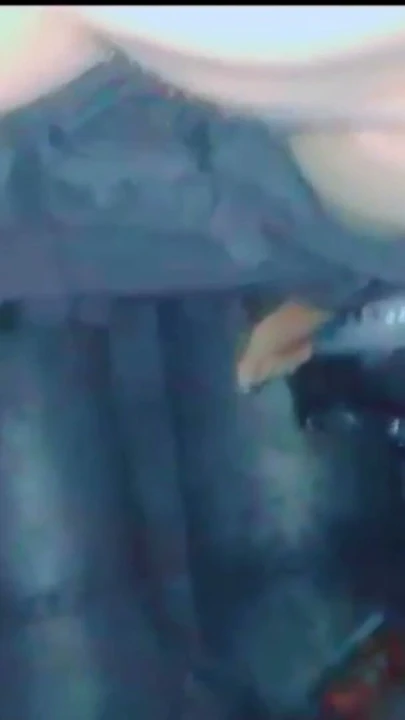 Sıcak seksi Asyalı desi romantik kız aşırı heyecanda duyularını kaybetti | Klip 1
