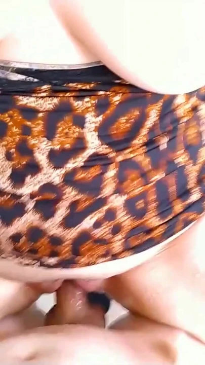 Olgun anne - milf büyük fışkırtma ve orgazm kedi | Klip 1