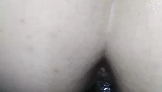 yeni oyuncakla oynamak