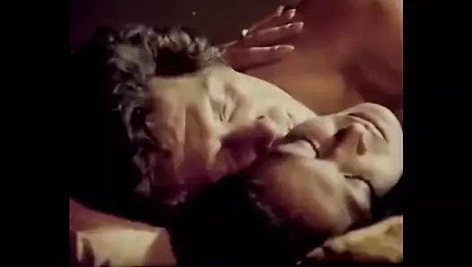 Zerrin egeliler denizde sikis oruspum sikis hadi unsal emre