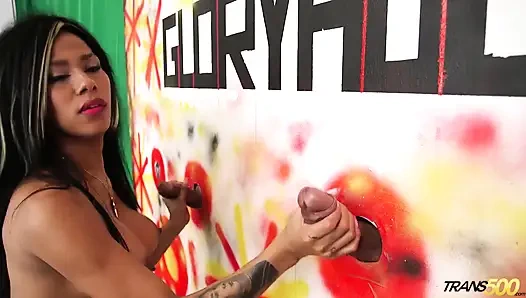 Tatiana'nın duvar deliği fantezisi