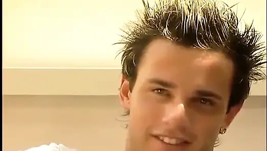 Carey Lexes bize sahip olduğu her şeyi gösteriyor...