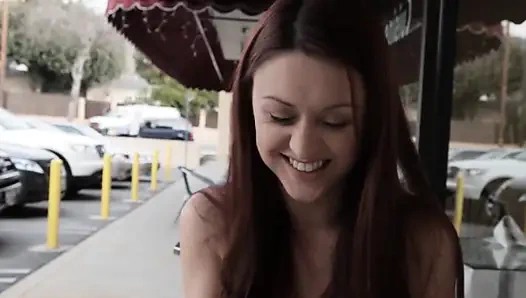 Üç lezbiyen birbirlerinin tadını tutkuyla eğliyor