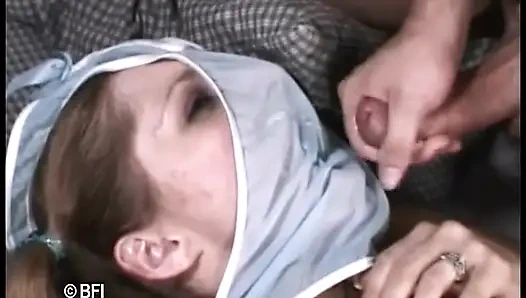 Sikişiyor ve geniş anal esneme