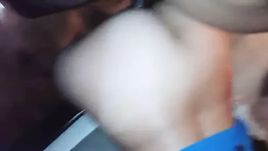 Culona cojida paradita