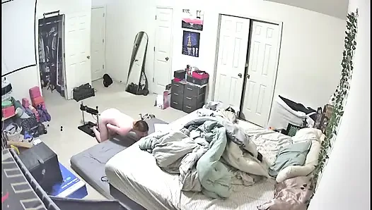 Mom caught using huge fuck machine