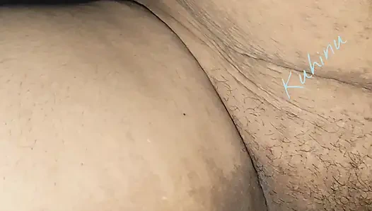 Karımı banyoya sürükledim ve onu siktim.