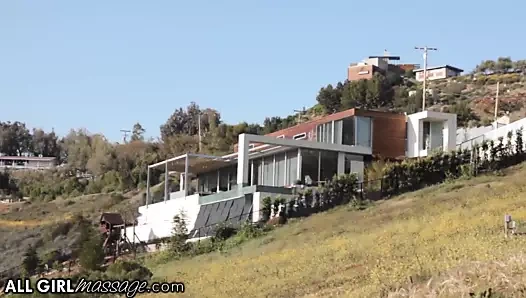 Allgirlmassage lezbiyen üvey kızları masaj milf anne!