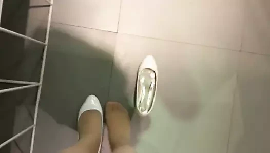 Beyaz patent pompaları teaser 6