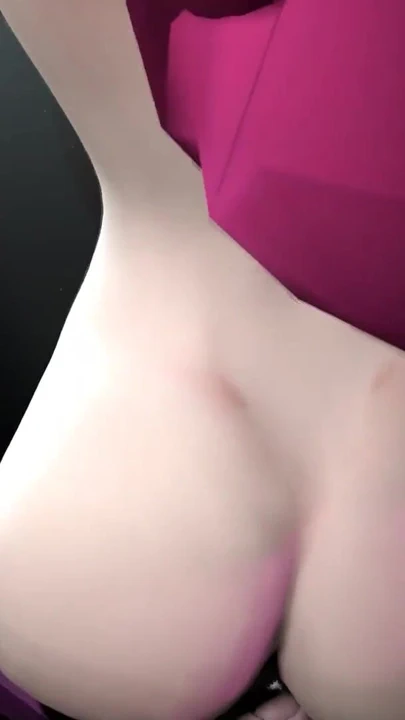 Teams Rocket'ten Jessie ile ofiste bir öğleden sonra geçirmek | Klip 1