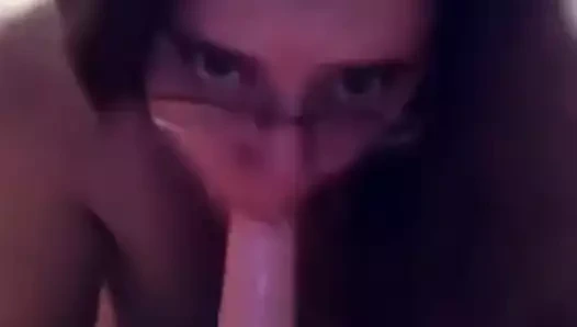 Tiffany ann soto berbat üzerinde bir yapay penis