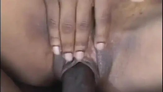 Mükemmel zenci bebek büyük zenci yarağı tarafından sikiliyor