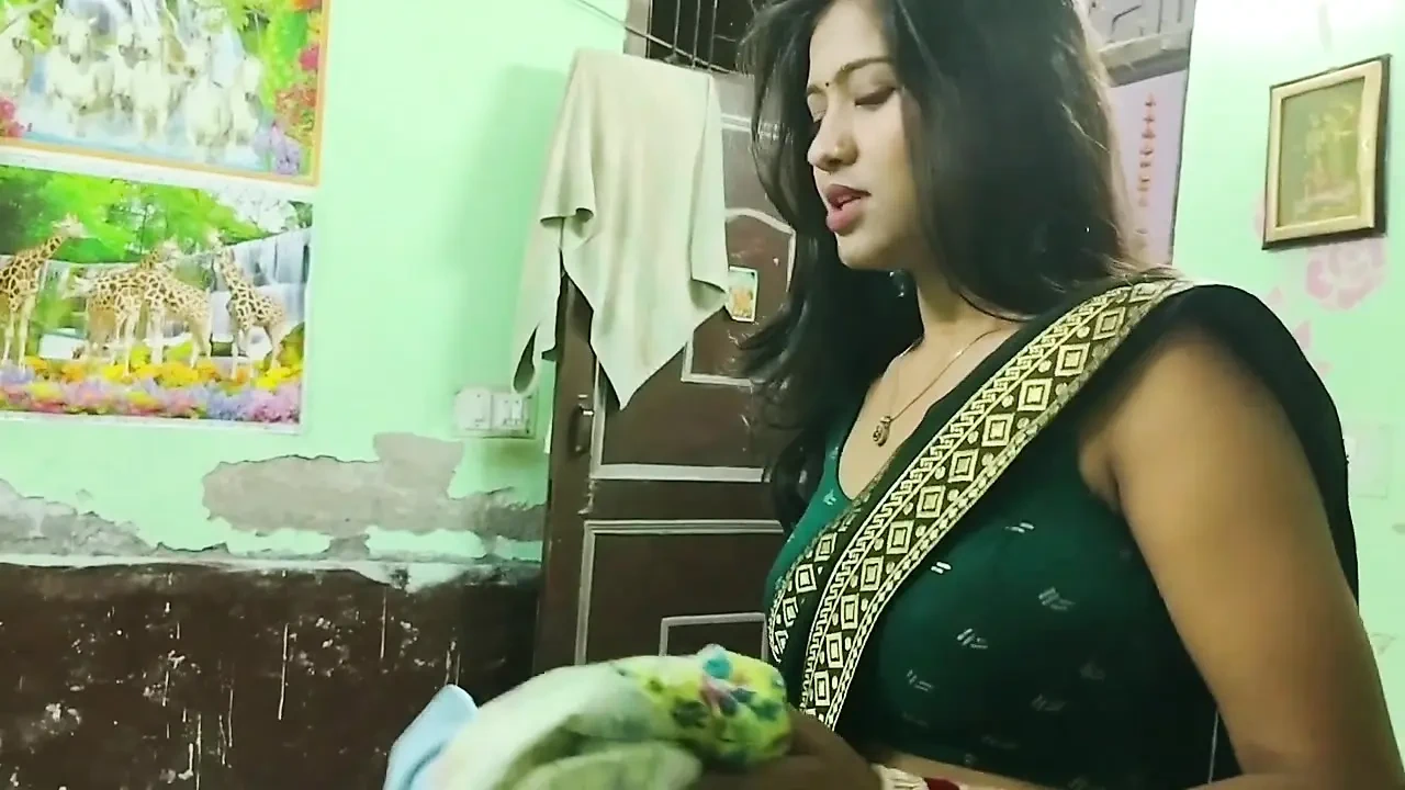 Must See: Group Sex Hardcore Fucking Indian Desi Model Clear Hindi Audio (Full Video) - Singapore Special