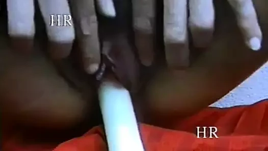 Sapık evli kadınlar ve istekli kocalarla iki sapık seks sahnesi