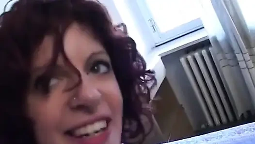 Orta yaşlı seksi sürtük için çifte penetrasyon