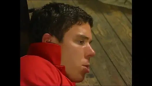 Saatler sonra barda sikiş