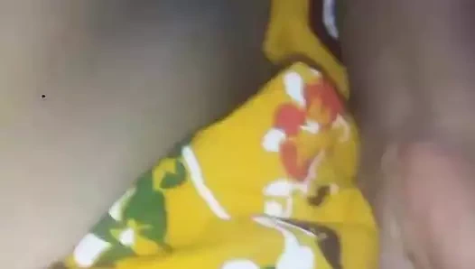 Hintli Bengalli ev hanımı boudi canlı sikişiyor