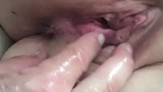 Amatör bbw sarışın milf oyuncak parmak sikme göt oyun anal