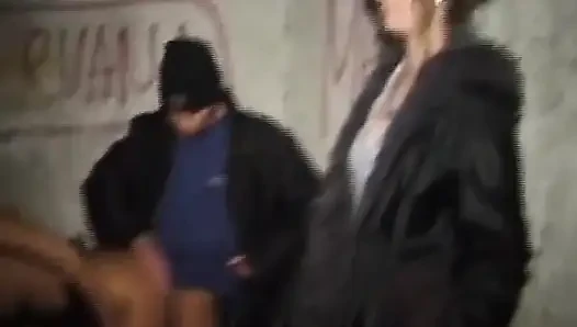 Almanya'dan büyük memeli üvey anne karavanda yarağa biniyor