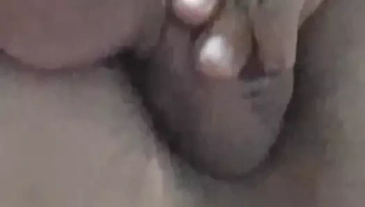 Öğretmenim beni sikişmeye çok seksi yapıyor ve götüme çok boşalıyor