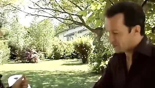 Tatlı kız anal seks için çıldırıyor
