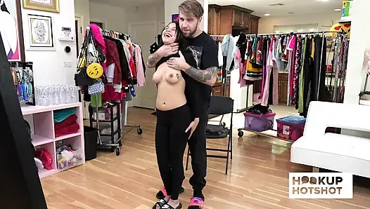 BTS - Maya Bijou cazibesini şehvet dolu bir fotoğraf çekimine getiriyor!