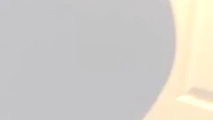 Karımın en iyi arkadaşı benim için çömeliyor üzgünüm kötü aydınlatma