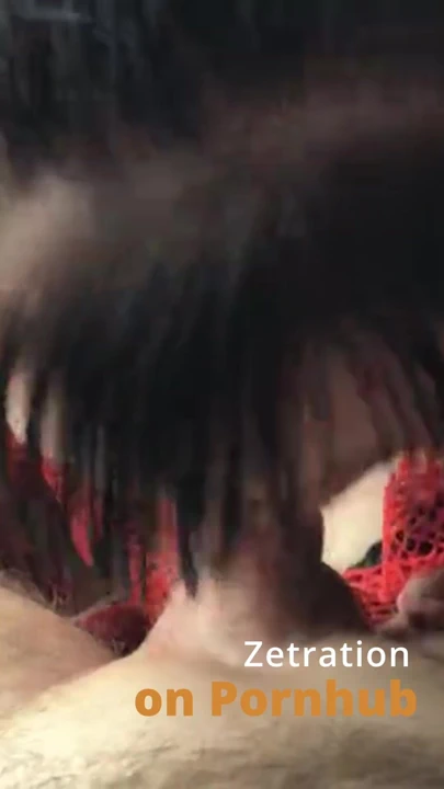 İşe çok geç kalmıştım ama gelene kadar sert yarağını emmemi istedi!